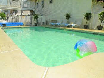 The Pelham Resort Motel Hampton Esterno foto