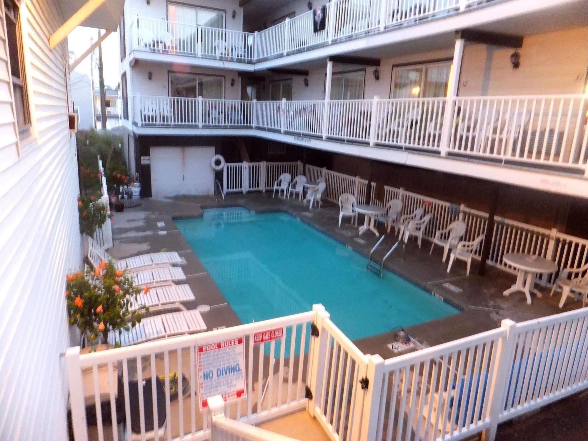 The Pelham Resort Motel Hampton Esterno foto